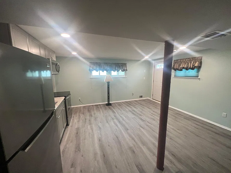 58 Kansas Ave