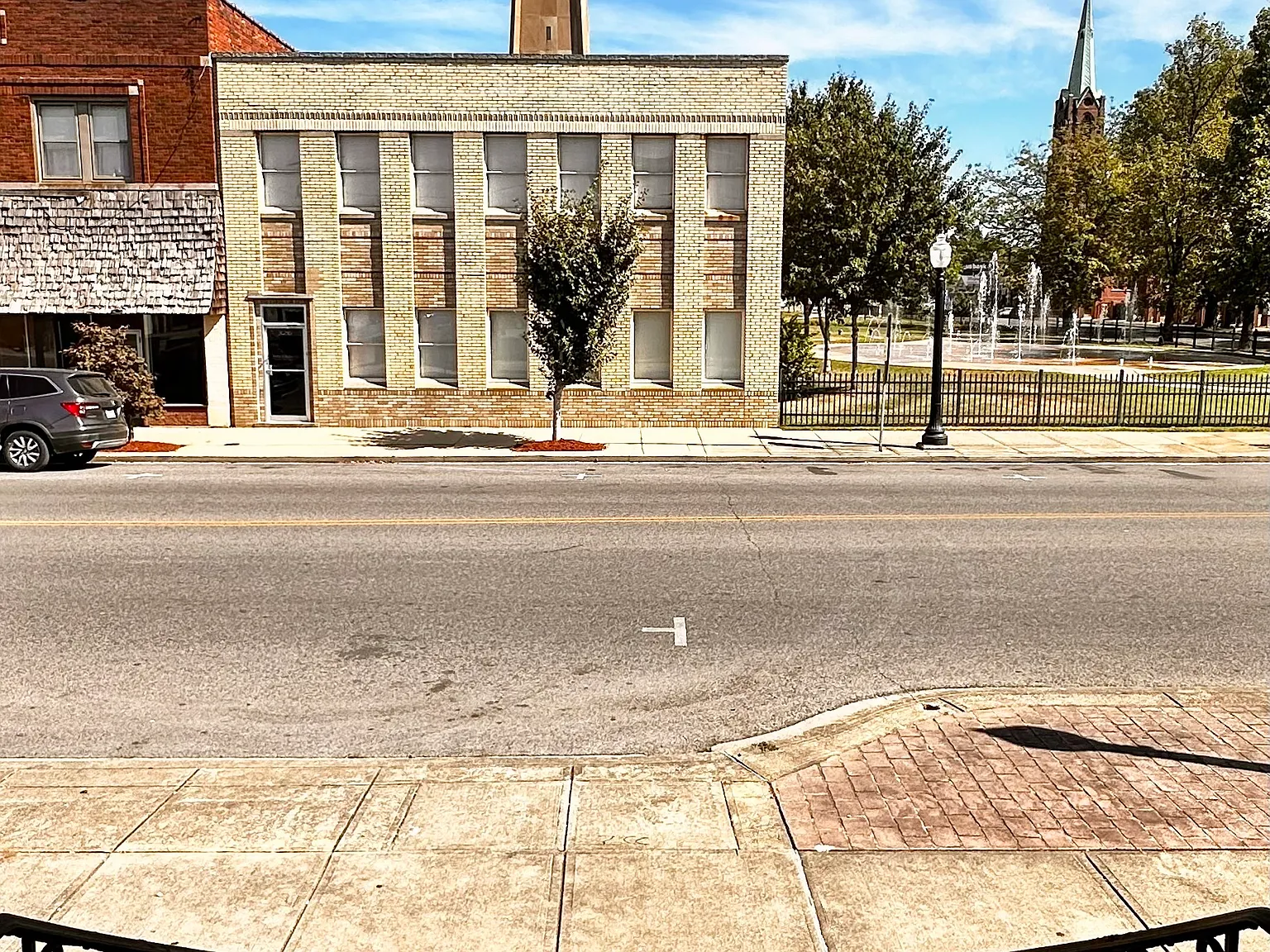 329 E Broadway - 2 — Photo 4