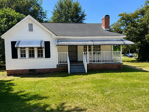 3811 Lyons St Photo 1