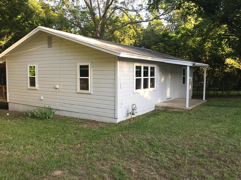 304 S Howard St — Photo 1