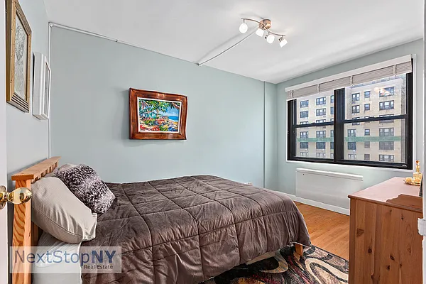 Sold by NextStopNY | media 5