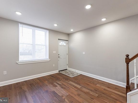 5th image of 2517 E Ann St