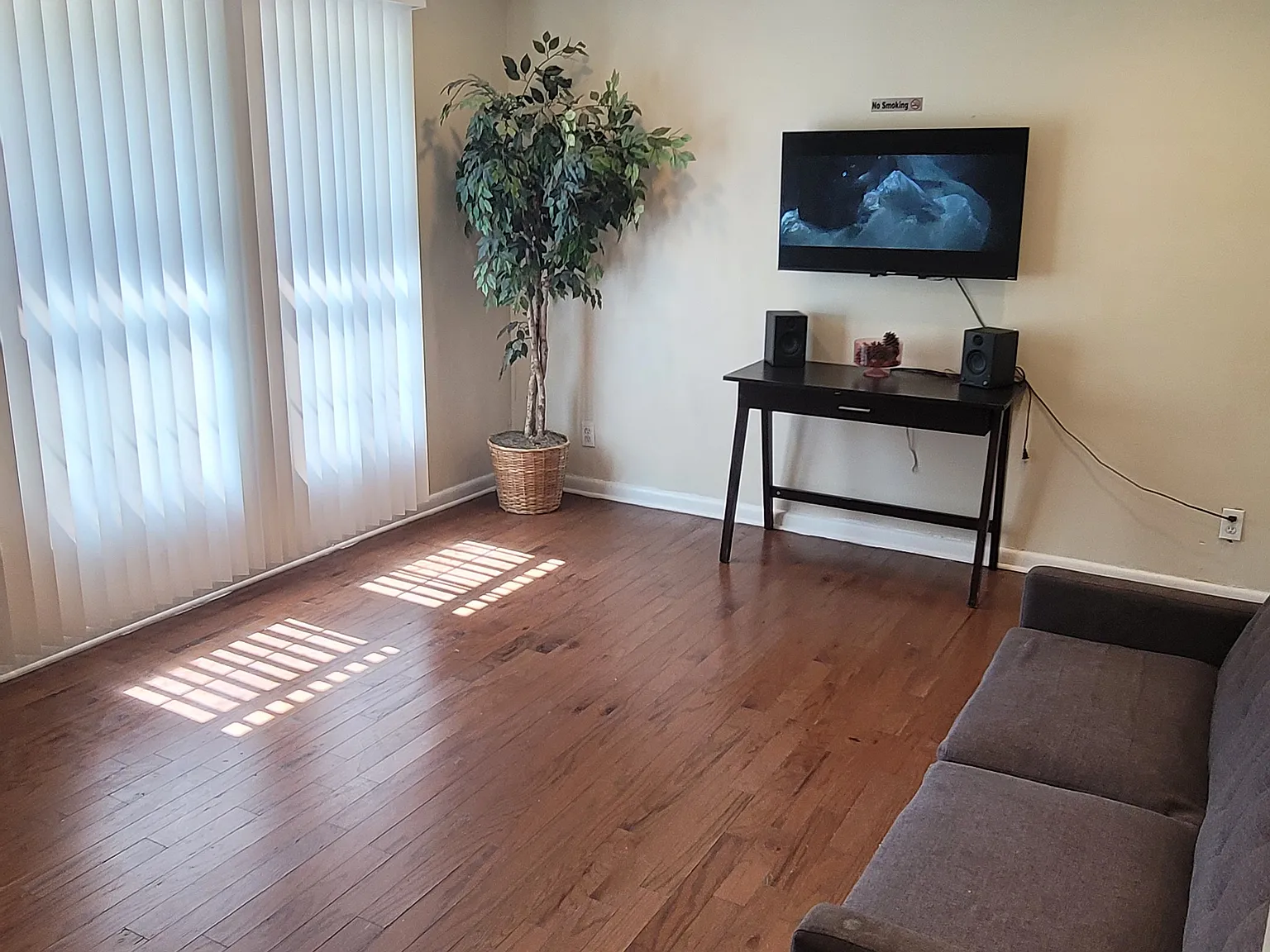 4 bed, 1170 sqft, $2,600 — Photo 3