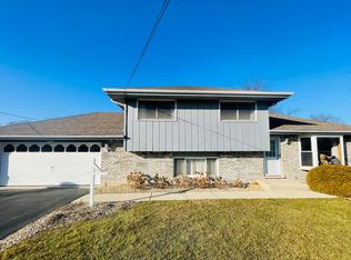 5016 155th St, Oak Forest, IL 60452