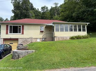 242 Maple St, Trucksville, PA 18708