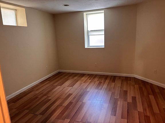 3rd image of 19 Braemore Rd #1-B