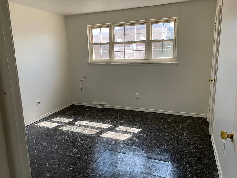 665 Garden St — Photo 27
