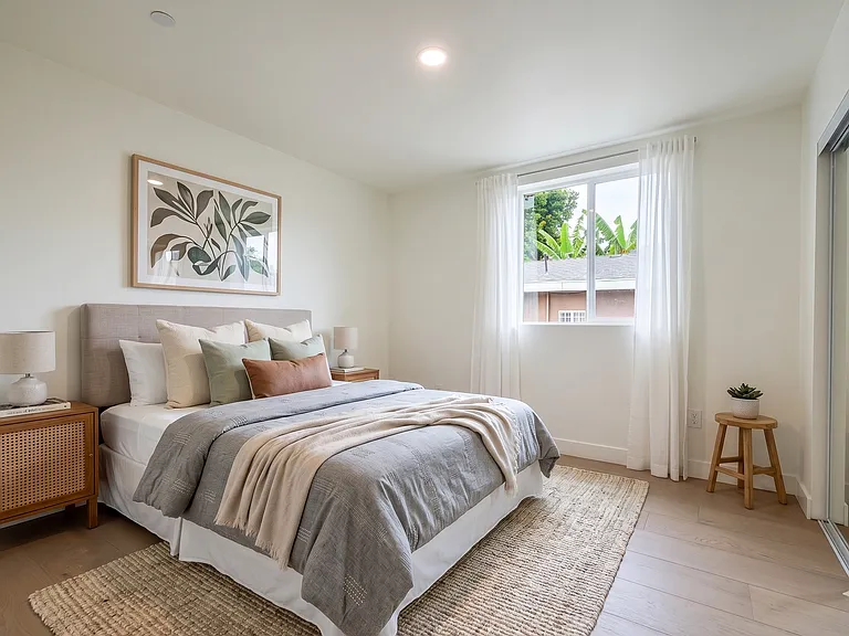 Brand New Luxury 4 & 5 Bed Units — Photo 13