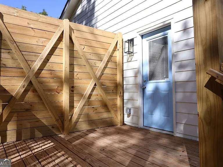 1455 Jonesboro Rd SE — Photo 5