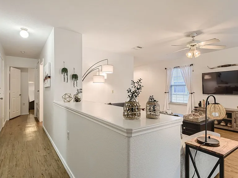 7012 Encanto Trl — Photo 18