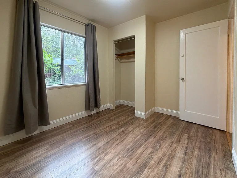 8267 Pinecrest Dr — Photo 6