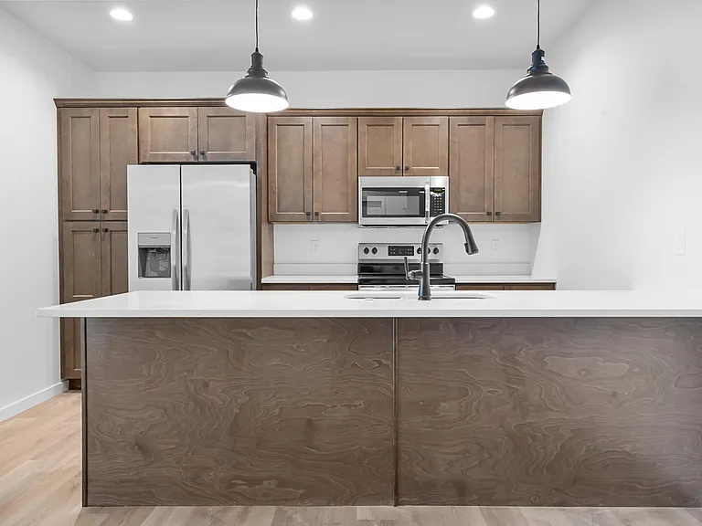 102 Sycamore Dr — Photo 3