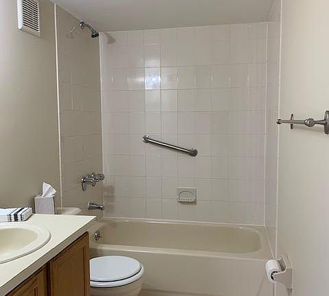 4th image of 16 Poplar Ln #B