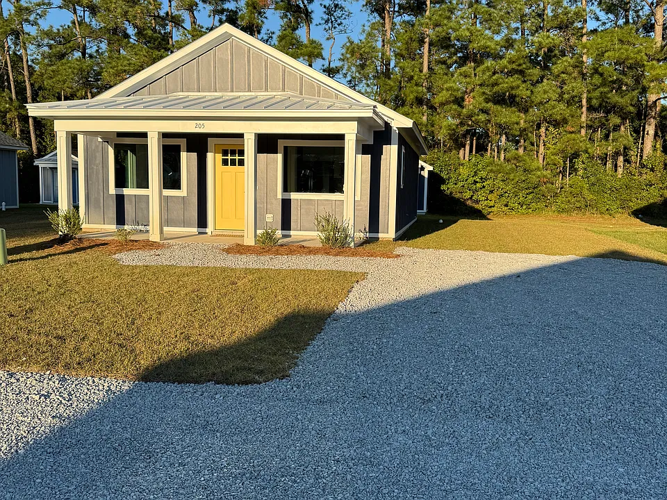 205 Long Pond Loop