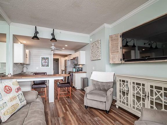 5th image of 601 Retreat Beach Cir #103