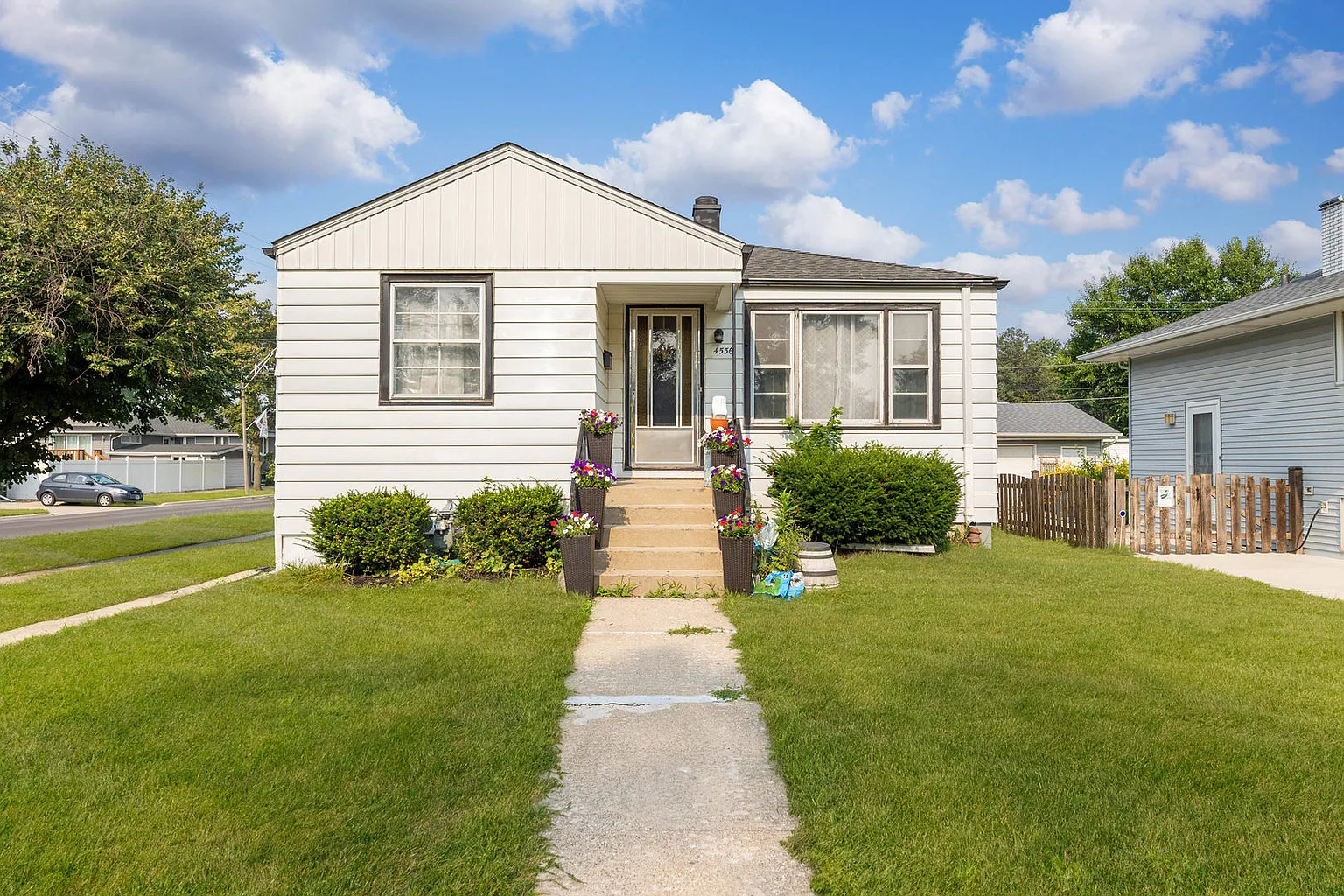 4536 Oak Park Ave photo 1
