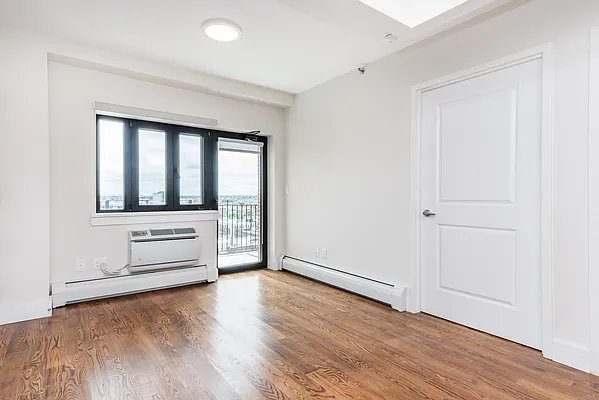 Rented by Modern Spaces | media 4