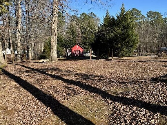 4th image of 121 Mustang Drive