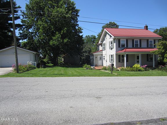 2nd image of 400 Spring St