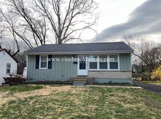 260 Du Bourg Ln, Florissant, MO