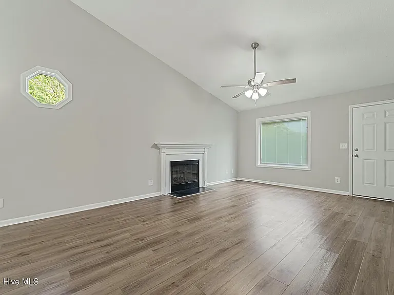 4701 Triplett Way — Photo 7