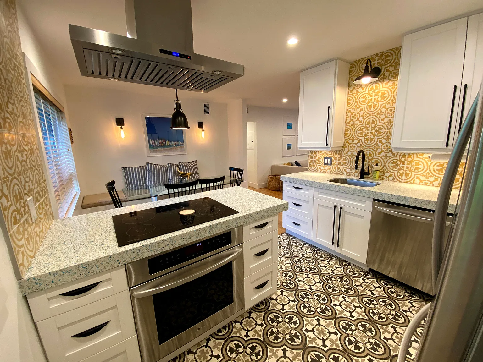 2 bed, 840 sqft, $2,900 — Photo 1