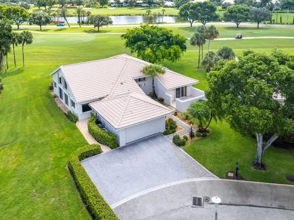 9 Glens Drive E, Boynton Beach, FL 33436