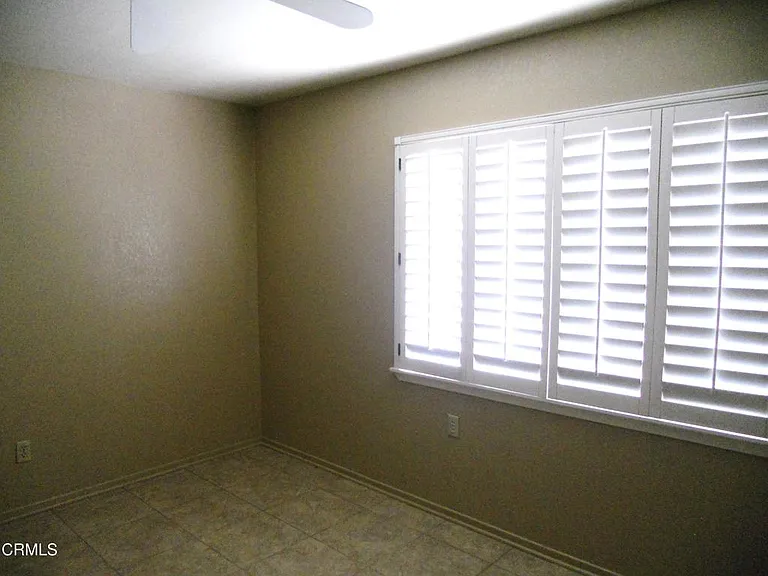 841 Valley Rd — Photo 10