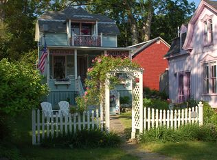 33 Broadway, Northport, ME 04849