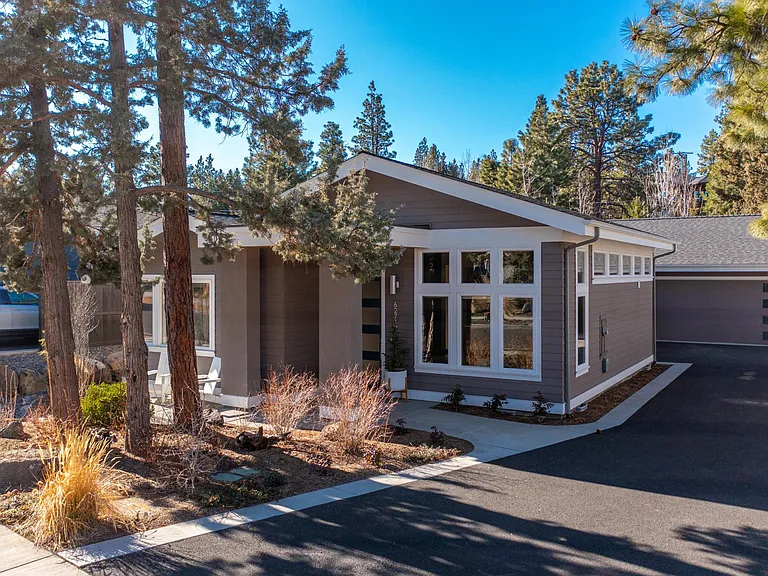 62719 Mehama Dr — Photo 3