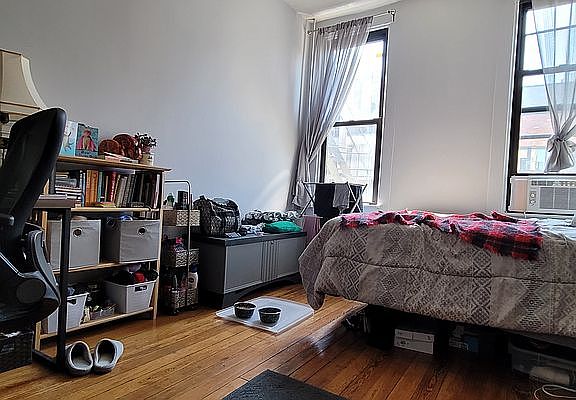 3rd image of 92 Clay St APT 5