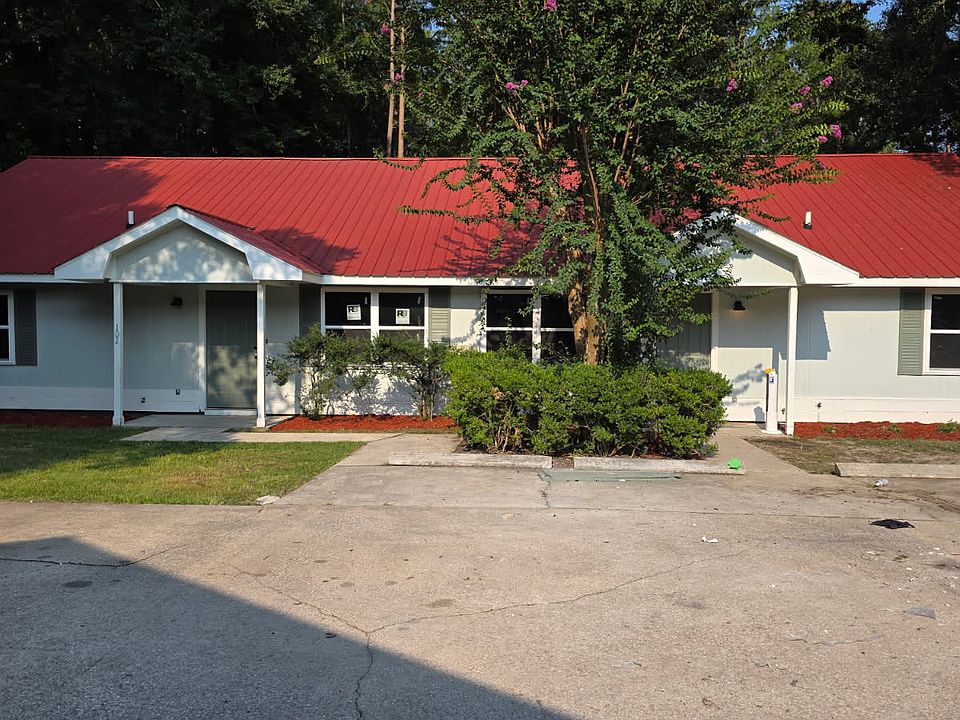 1st image of 102 Clarks Bluff Rd
