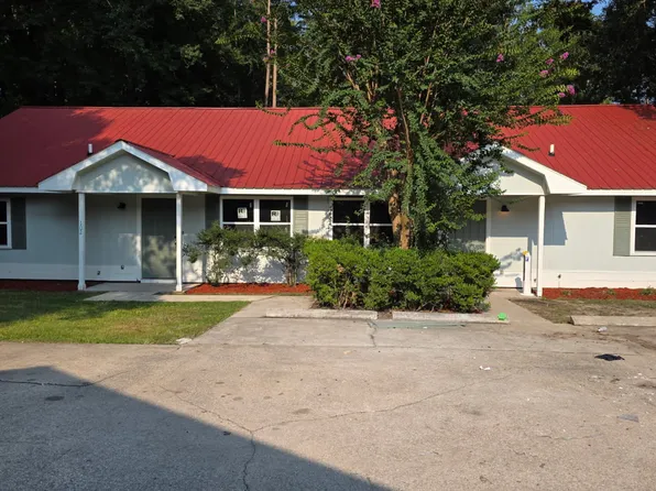 102 Clarks Bluff Rd, Kingsland, GA 31548