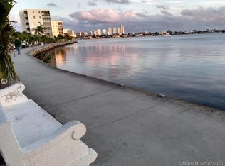 2905 Point East Dr APT L103, Aventura, FL 33160