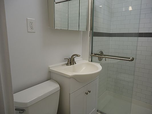 3rd image of 142-10 Hoover Ave APT 304