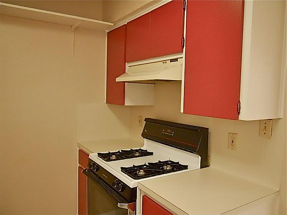 4th image of 8117 Ceberry Dr #B