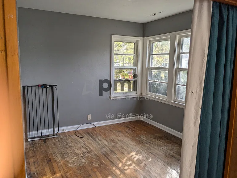 600 E Jefferson Ave — Photo 5