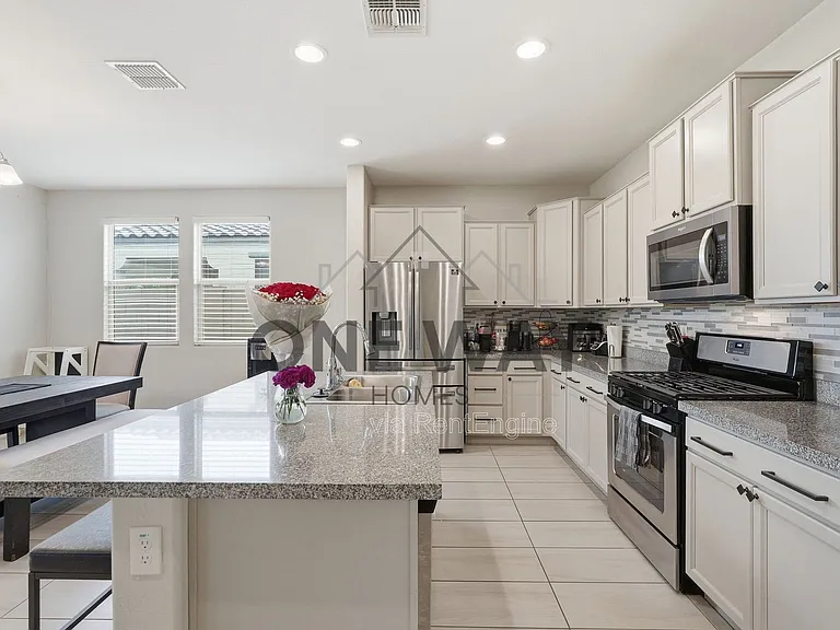 392 S 194th Ln — Photo 12