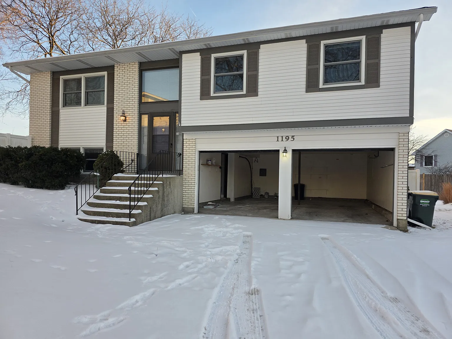 1195 Old Timber Ct photo 1
