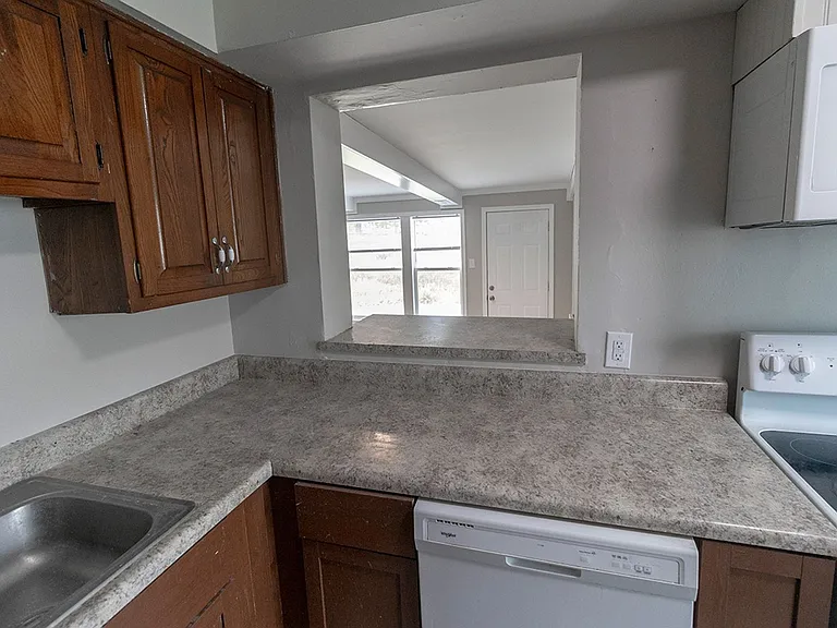 1007 Hardin St — Photo 7