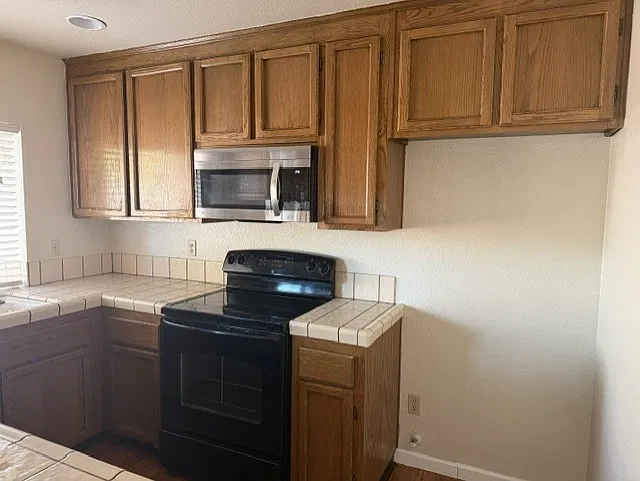 3 bed, 1098 sqft, $2,295 — Photo 4