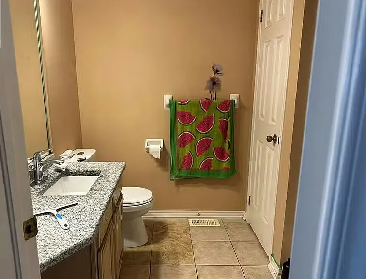 3262 Daytona Ave — Photo 9