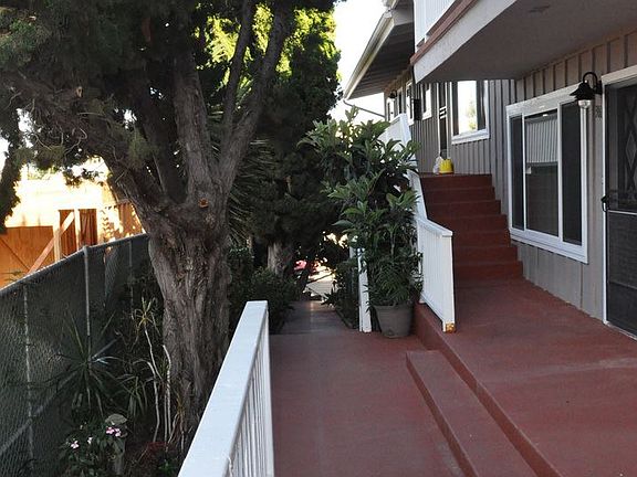 2nd image of 384 1/2 Rosecrans St