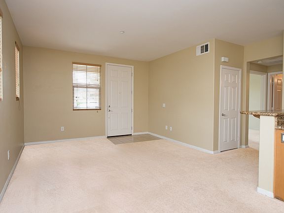 4th image of 242 Riverdale Ct APT 820