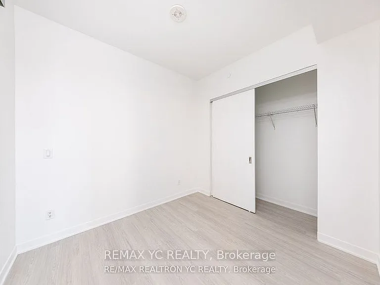 185 Alberta Ave #805 — Photo 6