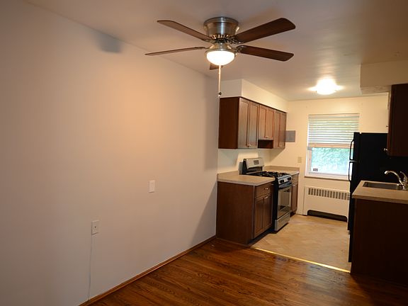 4th image of 4216 Settle St