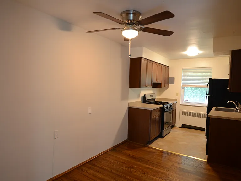 4216 Settle St — Photo 4