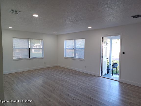 5th image of 537 Mendel Ln