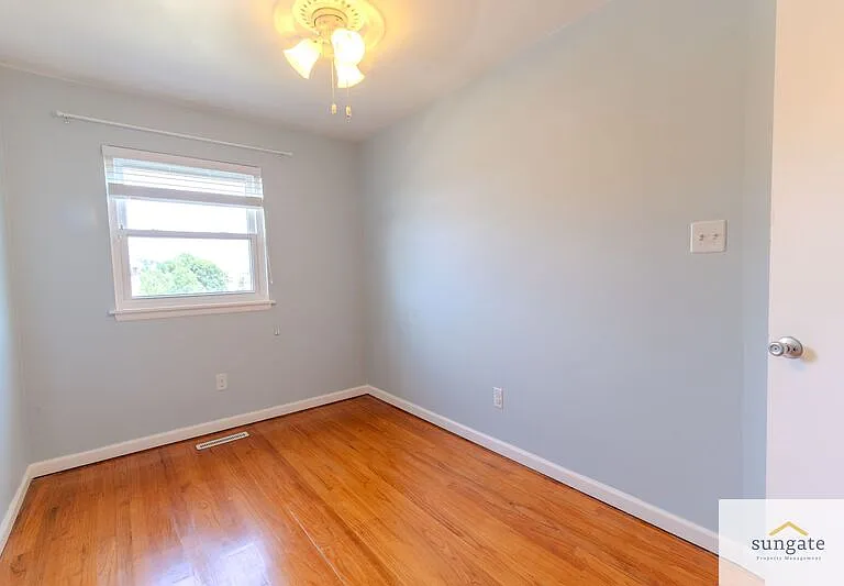 945 Stormont Cir — Photo 21