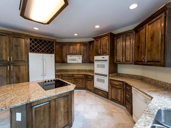 5th image of 9218 Windstone Dr